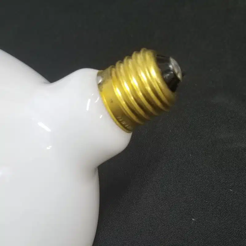 Ampolleta Pavonada 6W Luz Cálida Grande - Imagen 3