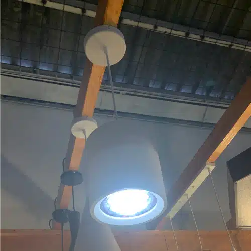 LÁMPARA COLGANTE REDONDA BLANCA 30W LUZ NEUTRA - Imagen 3